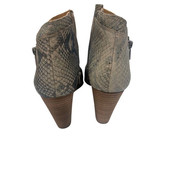 Lucky Brand Women’s Snakeskin Print Wedge Ankle Booties Side Zip Beige Gray  8.5 - Picture 4 of 5